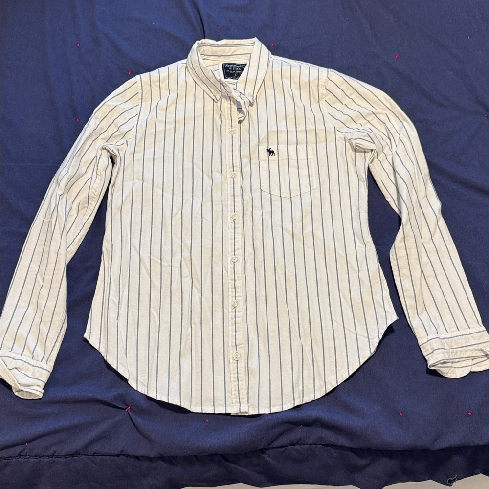 Abercrombie & Fitch White Striped Button Down Shirt